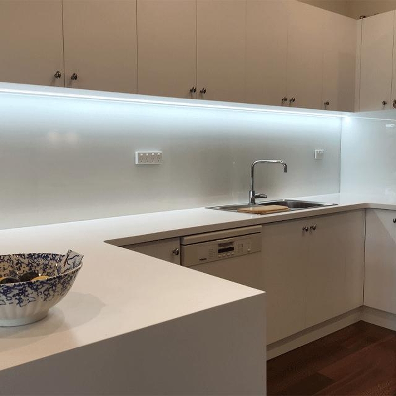 Samolepiace kuchynské LED svietidlo 200cm, 6000K, 26W, 2600lm